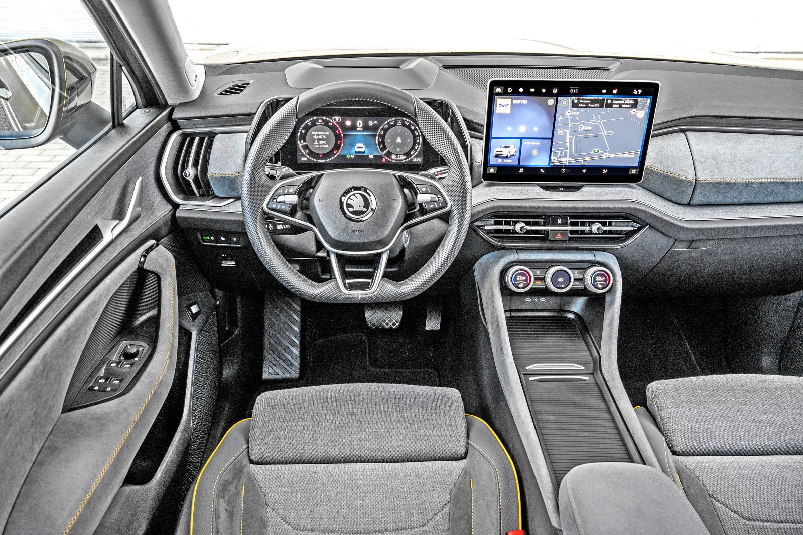 Skoda Kodiaq 2.0 TDI 193 KM DSG 4x4 Selection - test 2024 - kokpit