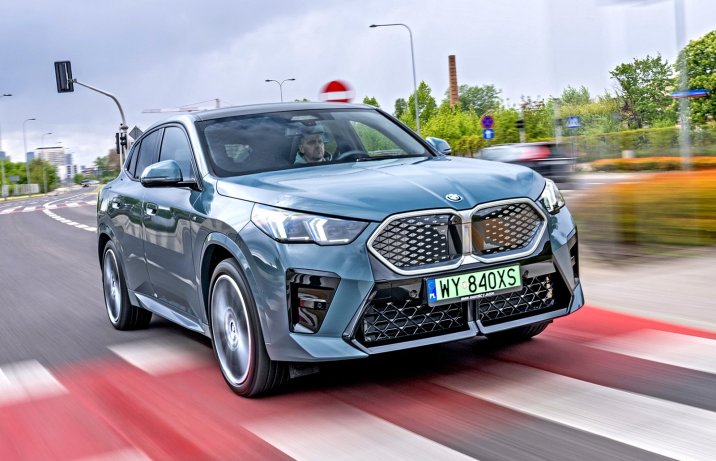 BMW iX2 xDrive30 (2024) – test – przód