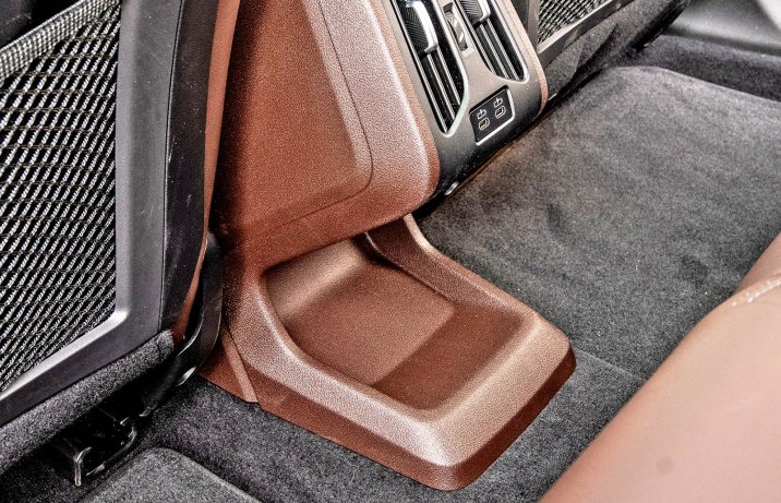 BMW iX2 xDrive30 (2024) – test – nawiewy tył