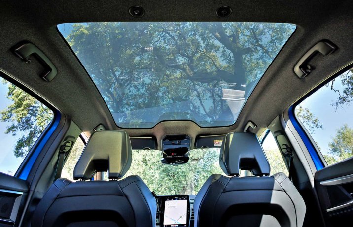 Renault Rafale E-Tech full hybrid 200 – wnętrze, dach panoramiczny