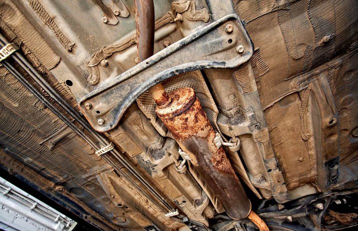 Używana Toyota Yaris III 1.33 – tłumik