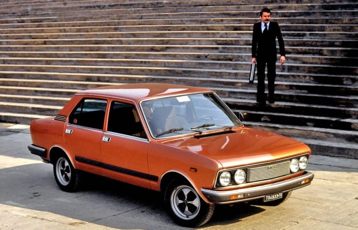Fiat132  ostatnia seria – przód i bok