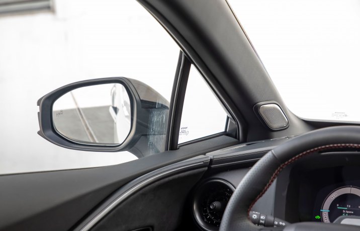 Toyota C-HR - słupek