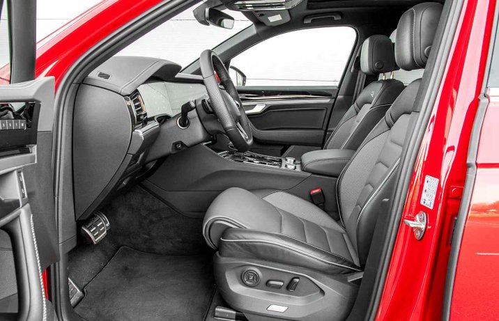 Volkswagen Touareg 3.0 V6 TDI 4Motion R-Line – fotele