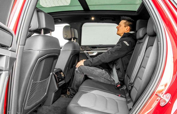 Volkswagen Touareg 3.0 V6 TDI 4Motion R-Line – kanapa z pasażerem