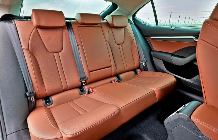 Nowa Skoda Octavia 2024 – kanapa