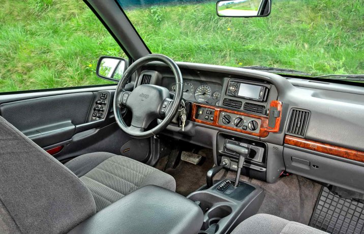 Jeep Grand Cherokee ZJ – deska rozdzielcza