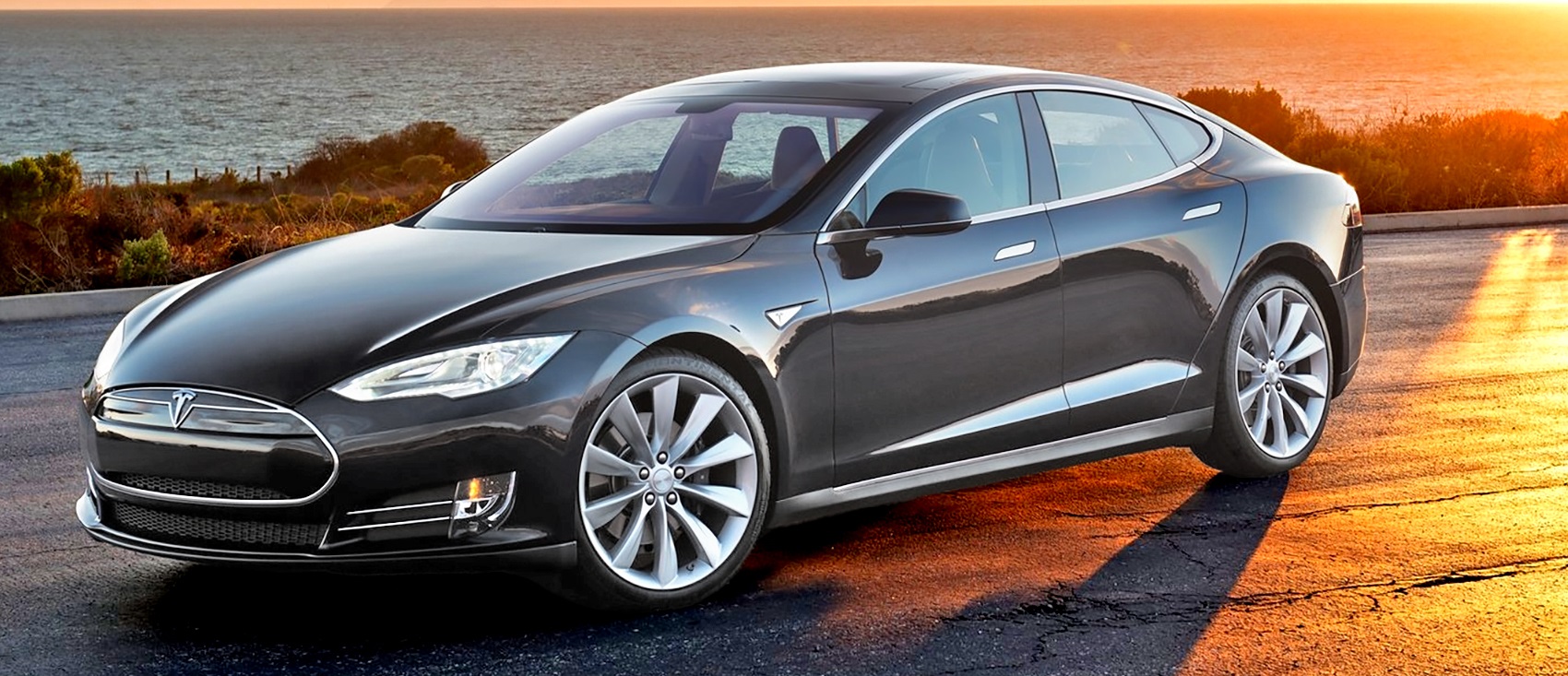 Miny z USA_2013-Tesla-Model_S