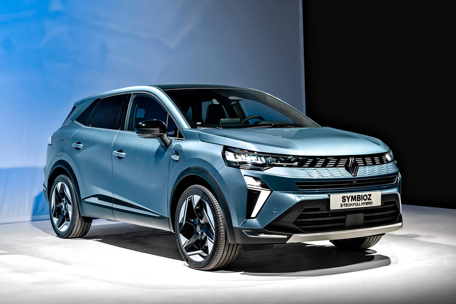 Renault-Symbioz-E-Tech-full-hybrid-przod