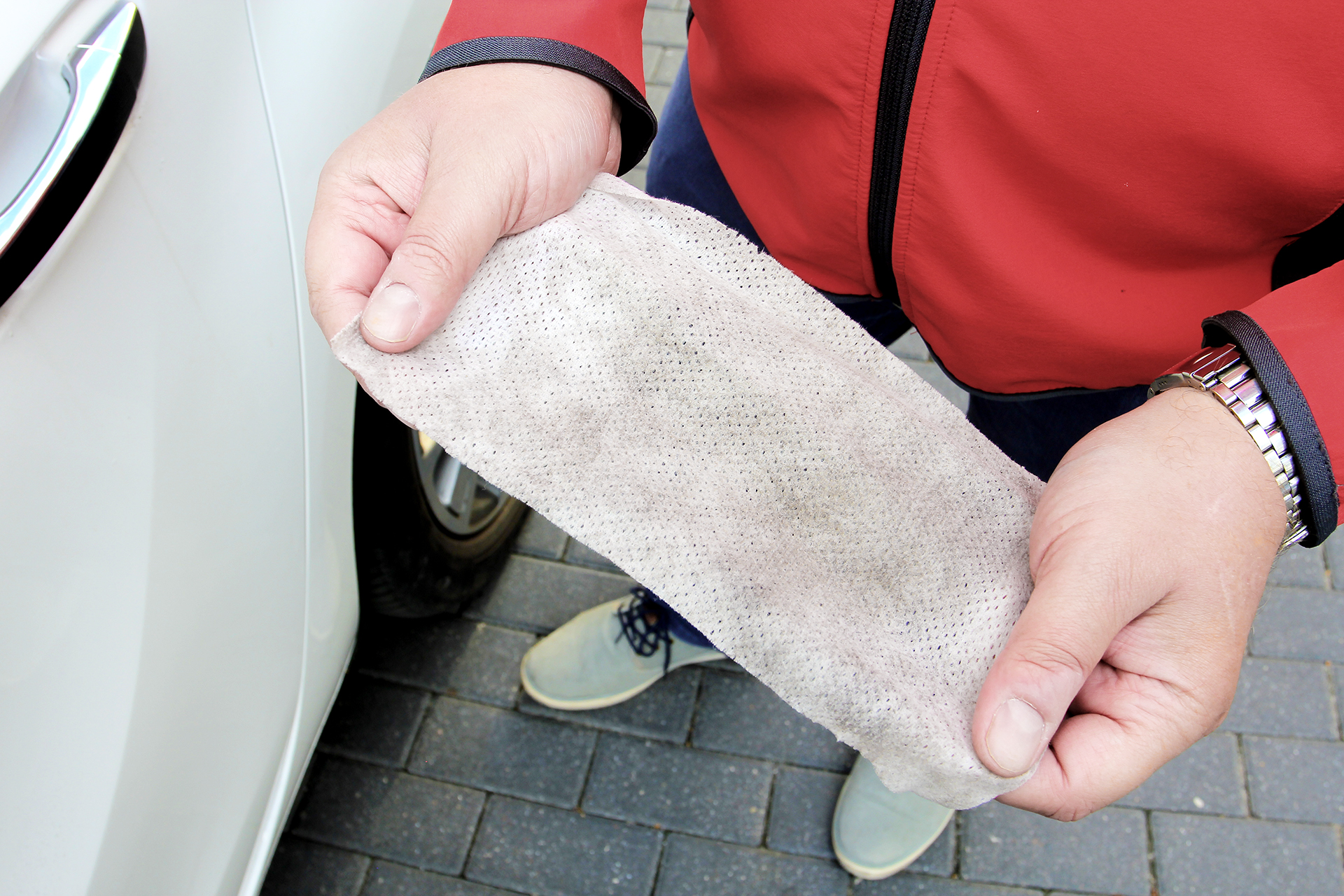 przewozenie w bagazniku_chusteczki