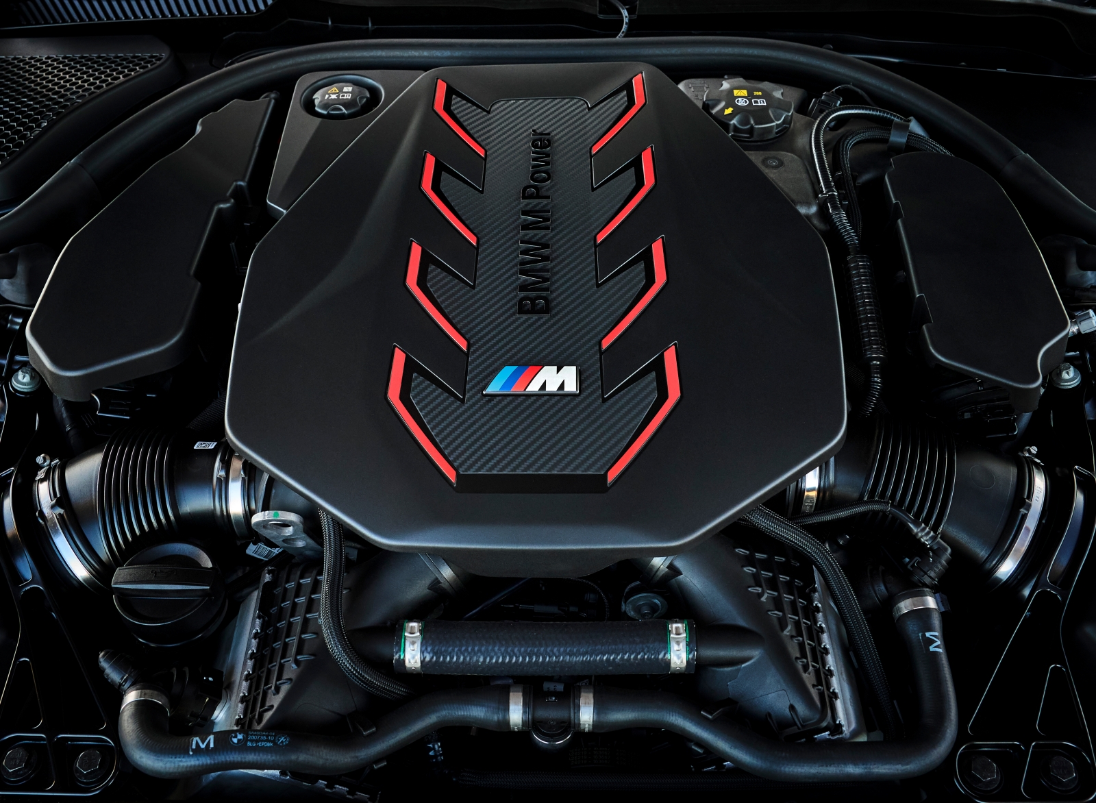 bmw-M5-touring-silnik