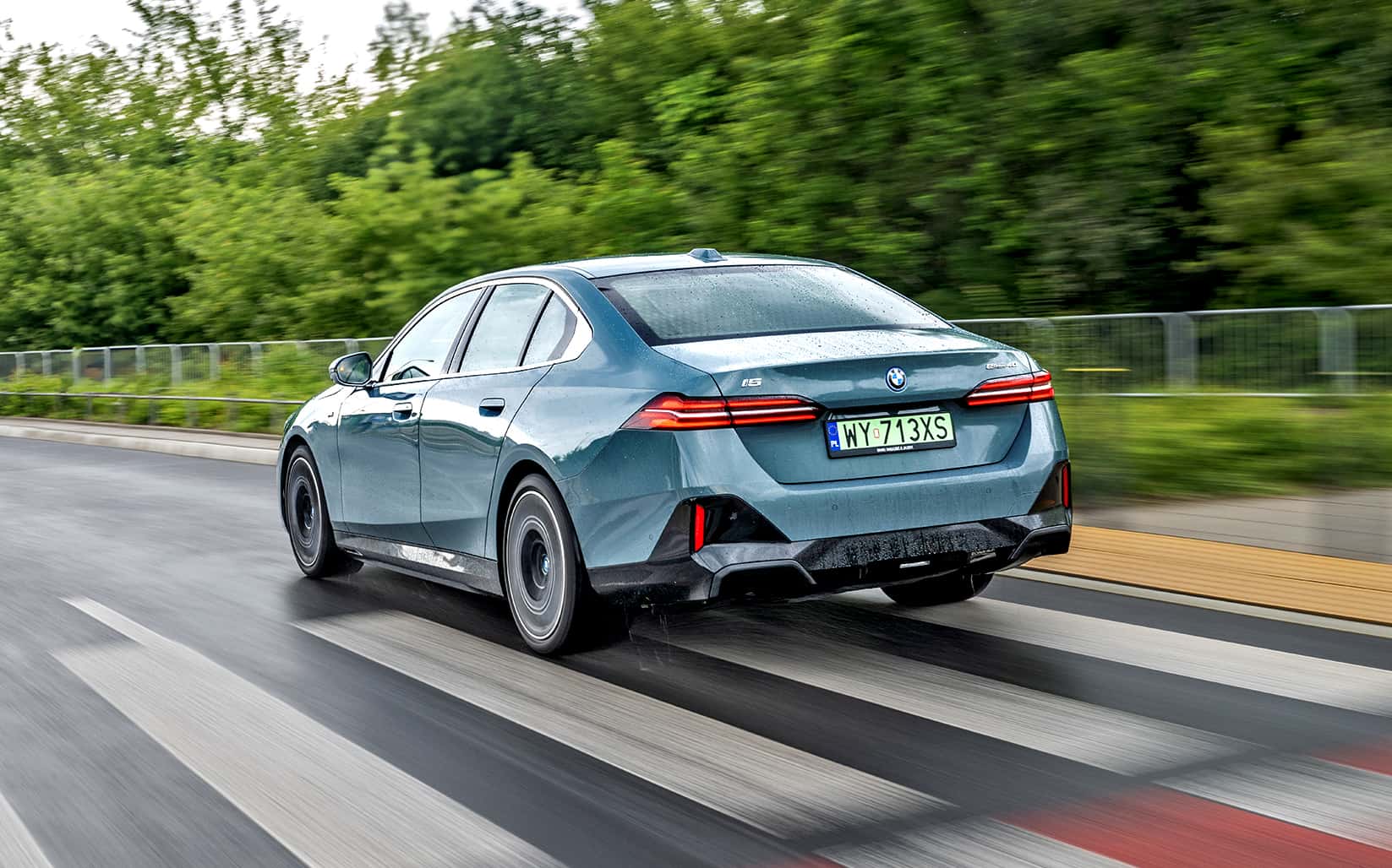 BMW i5 eDrive40 G60 test tył