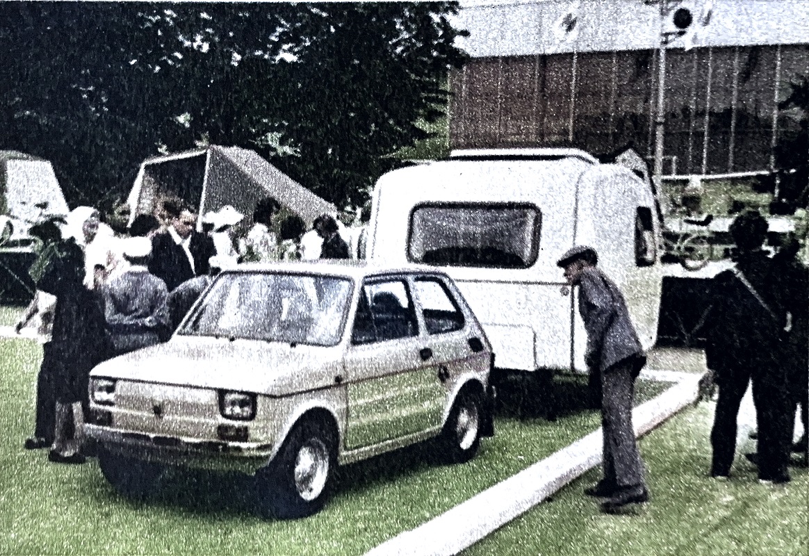 Motor Retro nr 35 z roku 1974_fiat 126p z przyczepa