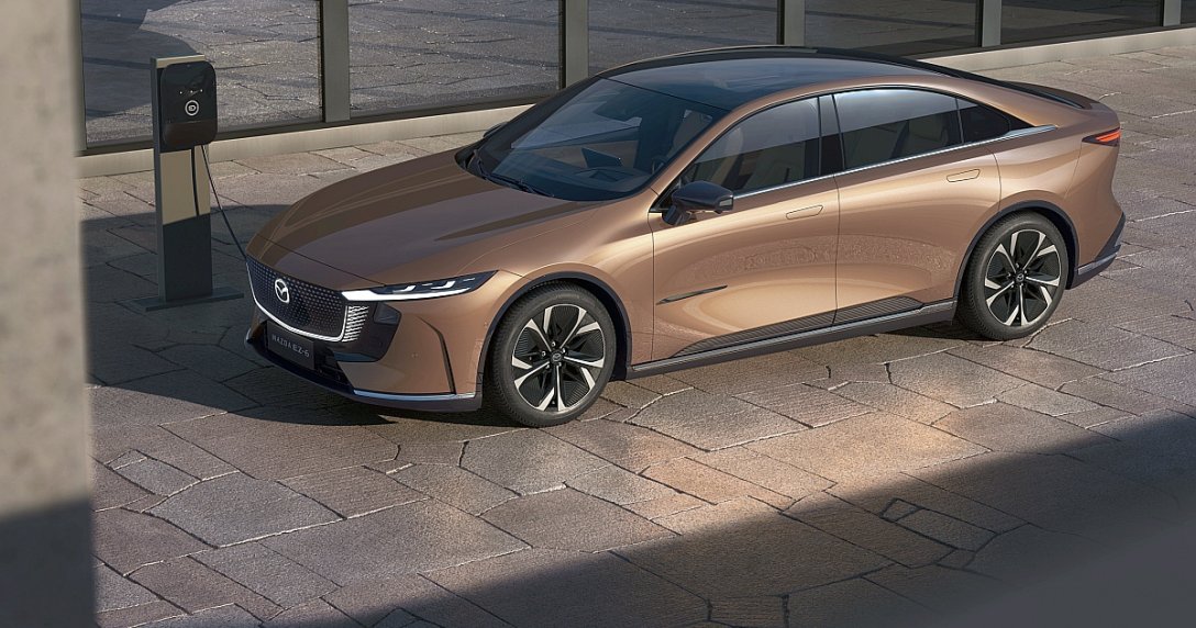 Mazda EZ-6 – przód i bok