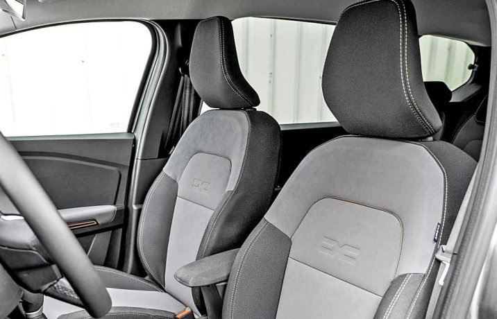 Dacia Jogger Hybrid 140 Extreme – fotele