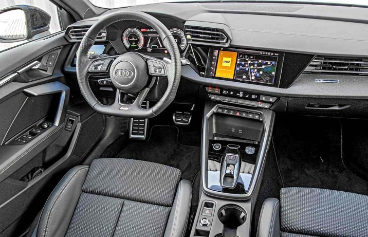 Audi A3 Limousine 35 TDI S tronic S line (2024) – wnętrze, deska rozdzielcza