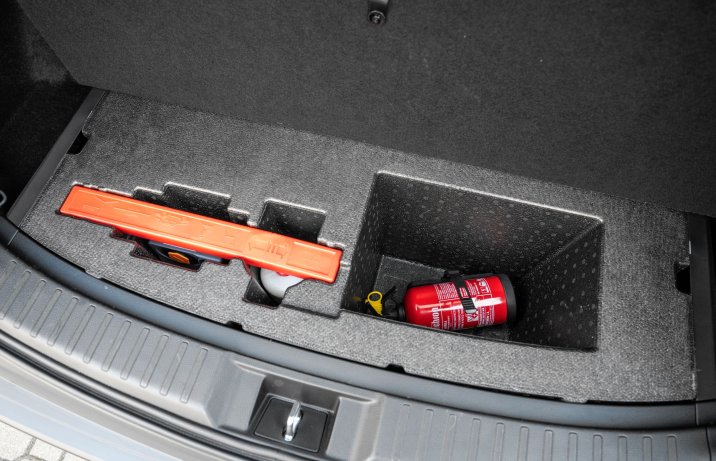 Honda CR-V - schowek pod bagażnikiem