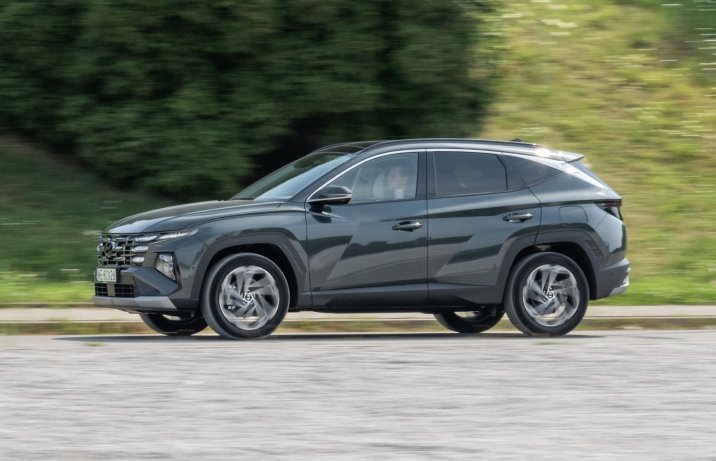 Hyundai Tucson - bok