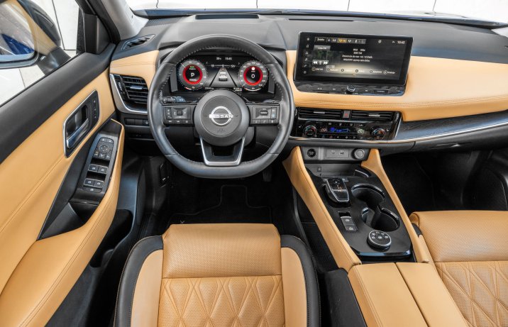 Nissan X-Trail - kokpit