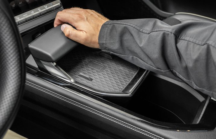 Renault Austral - półka