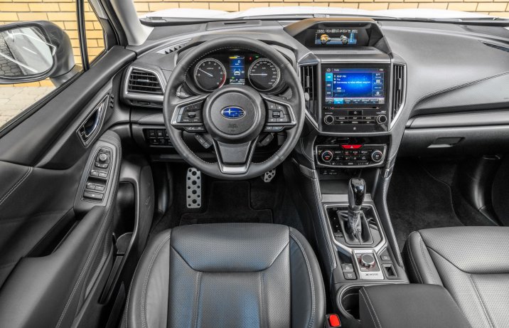 Subaru Forester - kokpit