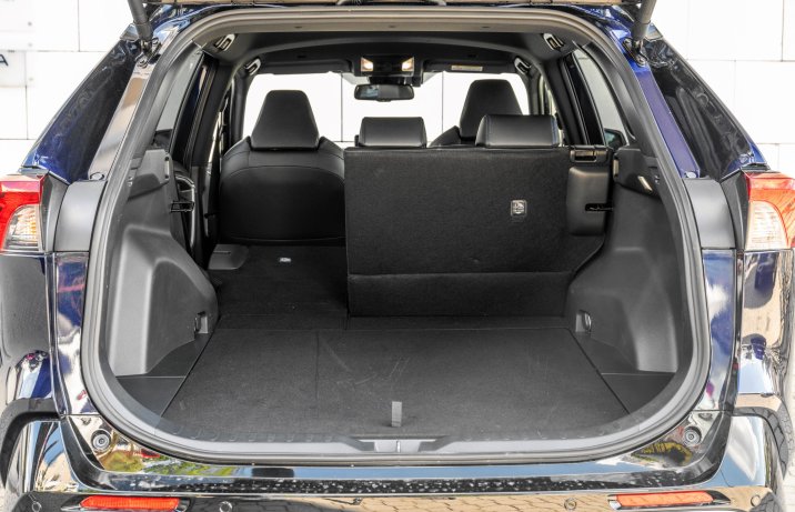 Toyota RAV4 - bagażnik