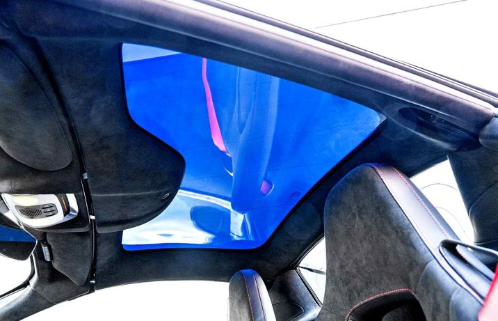 McLaren 750S Spider (2024) – szklany dach