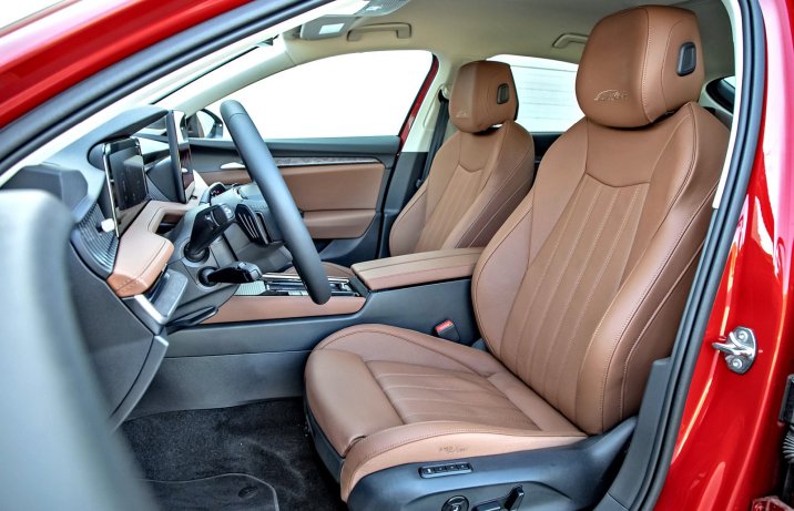 Skoda Superb 2.0 TDI DSG (2024) – test – fotele