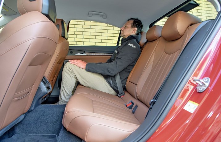 Skoda Superb 2.0 TDI DSG (2024) – test – kanapa