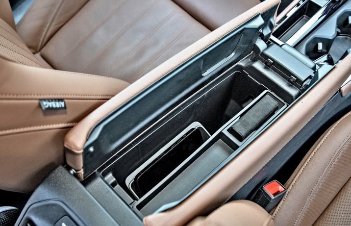 Skoda Superb 2.0 TDI DSG (2024) – test – czyścik do ekranu