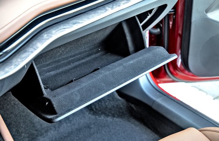 Skoda Superb 2.0 TDI DSG (2024) – test – schowek