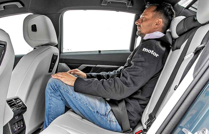 BMW i5 eDrive40 – kanapa