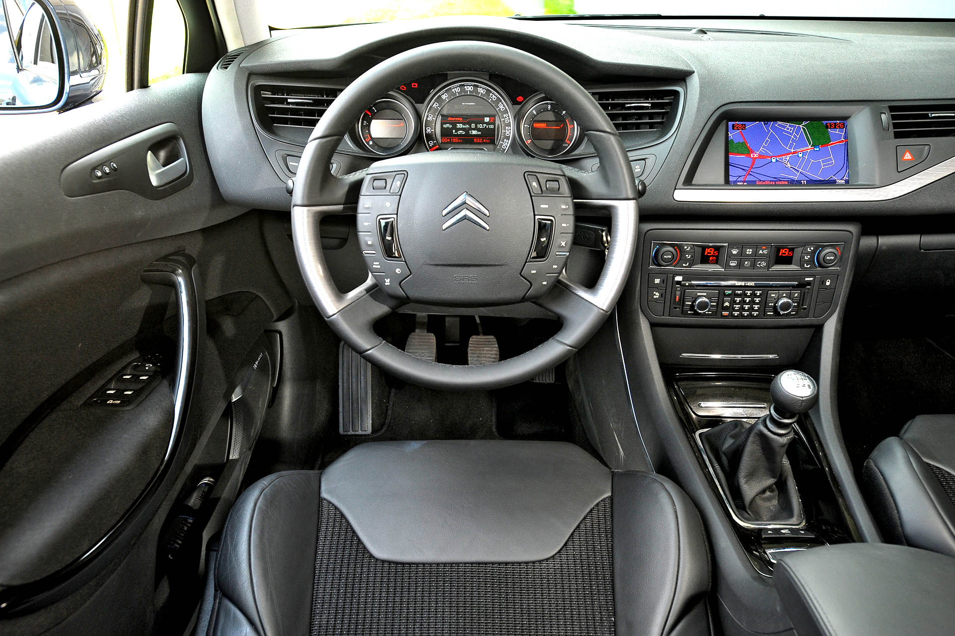 tanie uzywane auta klasy sredniej_citroen c5 deska