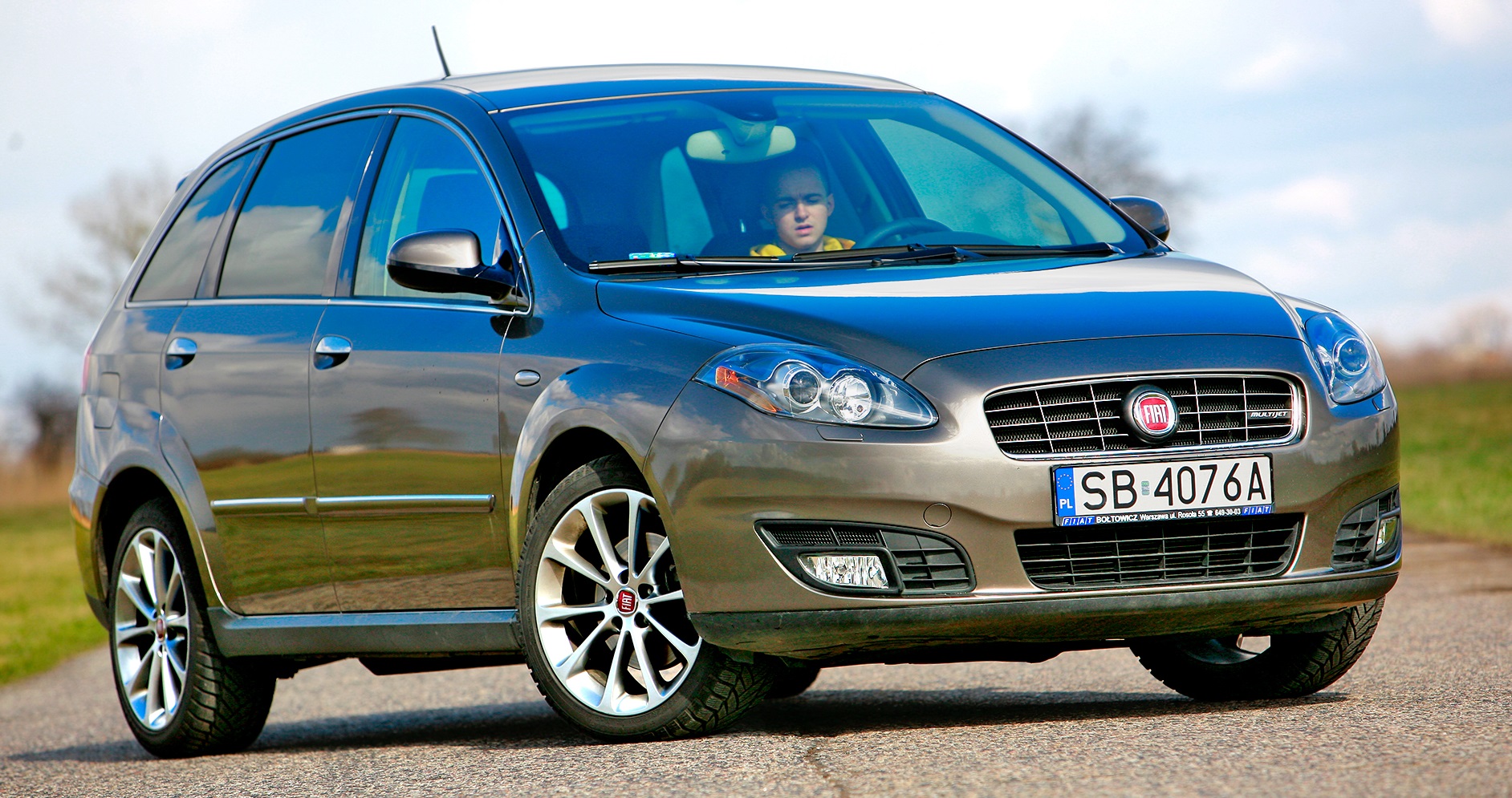 tanie uzywane auta klasy sredniej_fiat croma