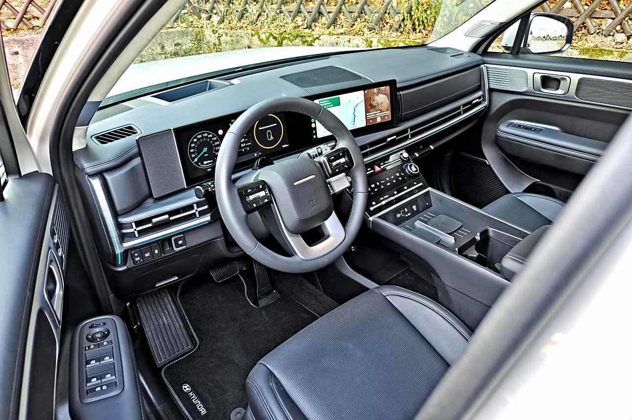 hyundai-santa-fe-2024-deska-rodzielcza