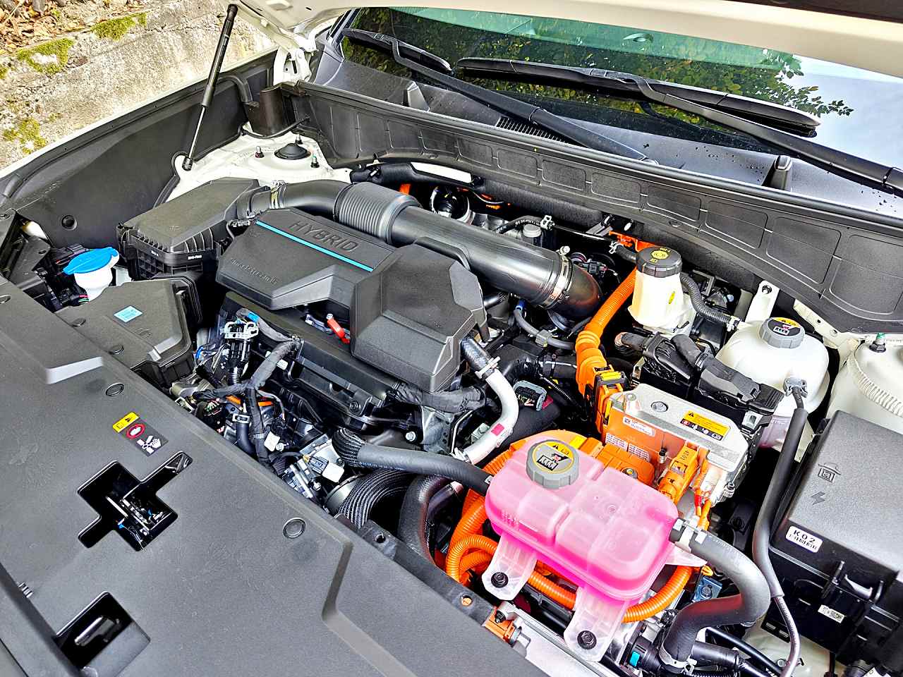 hyundai-santa-fe-2024-silnik-1.6-T-GDI