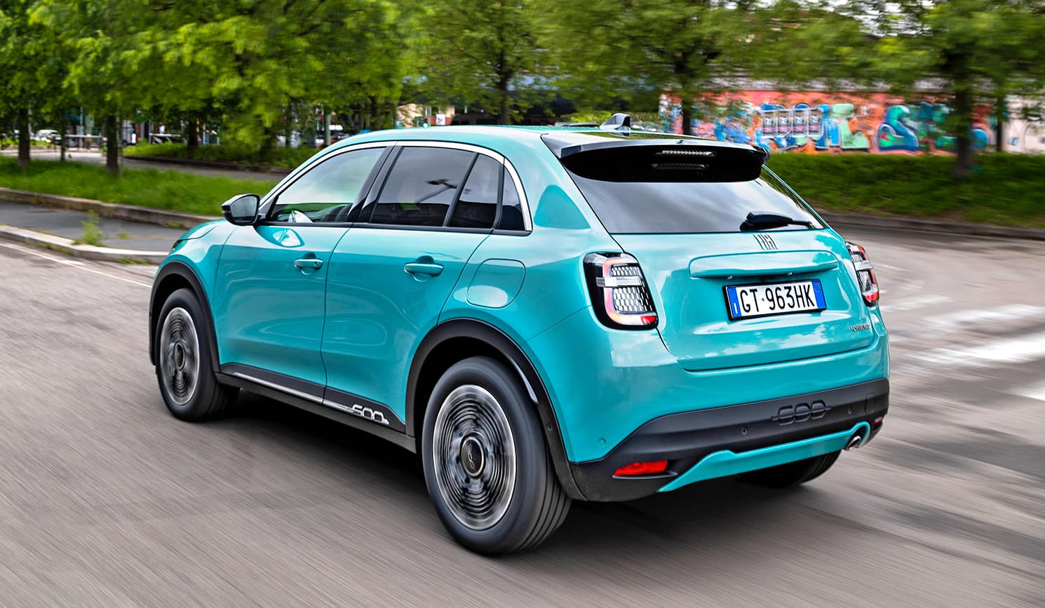 Fiat 600 Hybrid tył