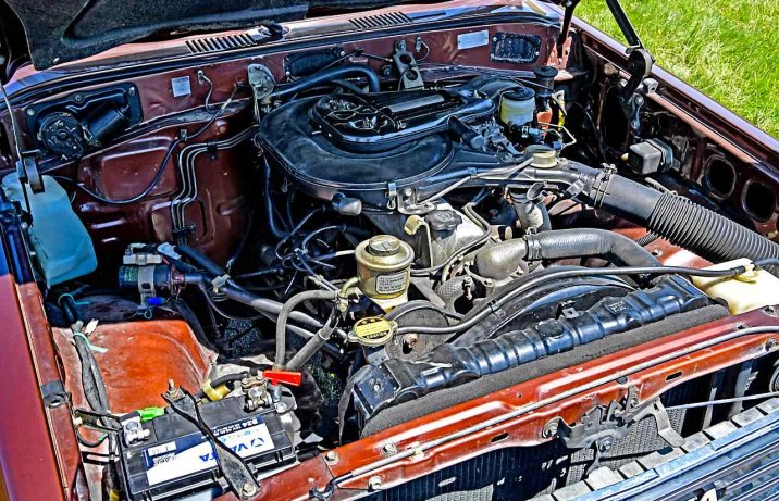 Toyota Land Cruiser Station FJ60 (1980-1989) – silnik