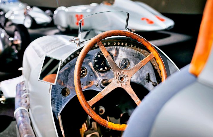 Auto wyścigowe W 25  |  1936