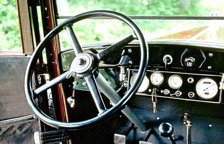TR 673  |  1932