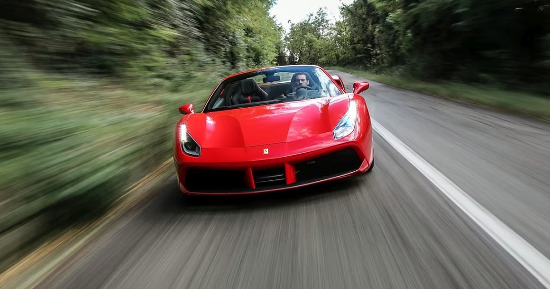 Ferrari 488 Spider – przód