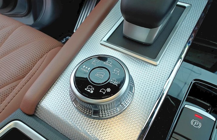 2025 Mitsubishi Outlander PHEV