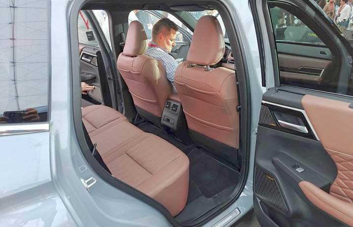 2025 Mitsubishi Outlander PHEV