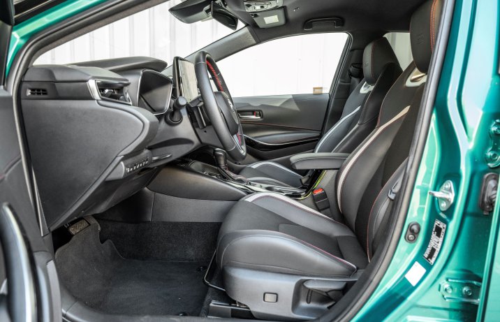 Toyota Corolla TS Kombi - fotele