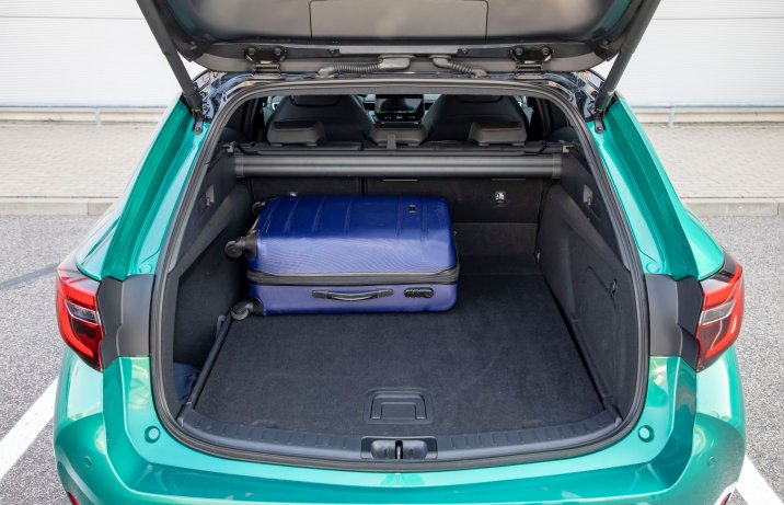 Toyota Corolla TS Kombi - bagażnik