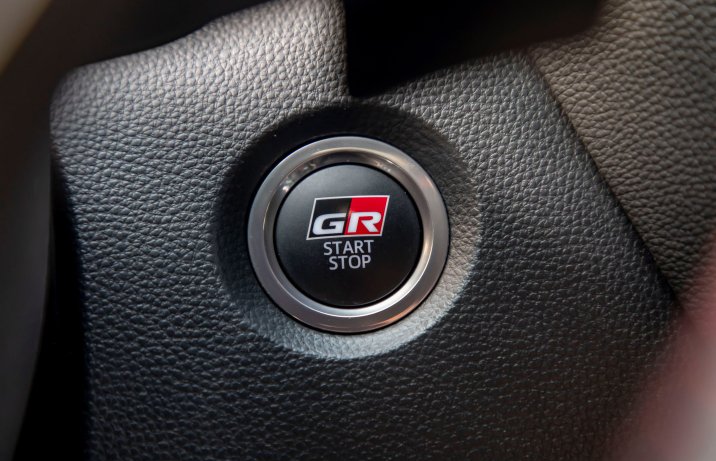 Toyota Corolla TS Kombi - starter