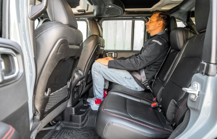 Jeep Wrangler Unlimited - kanapa