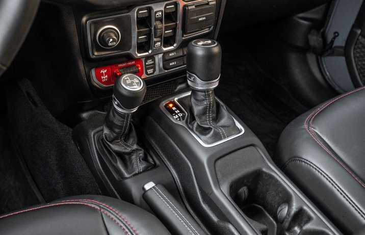 Jeep Wrangler Unlimited - dźwignie