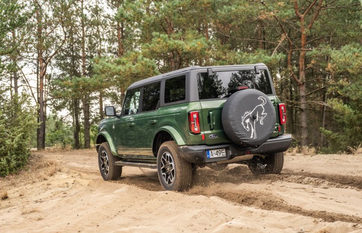 Ford Bronco - piasek