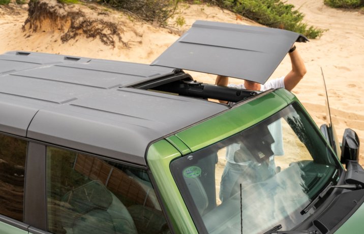 Ford Bronco - przedni panel dachowy